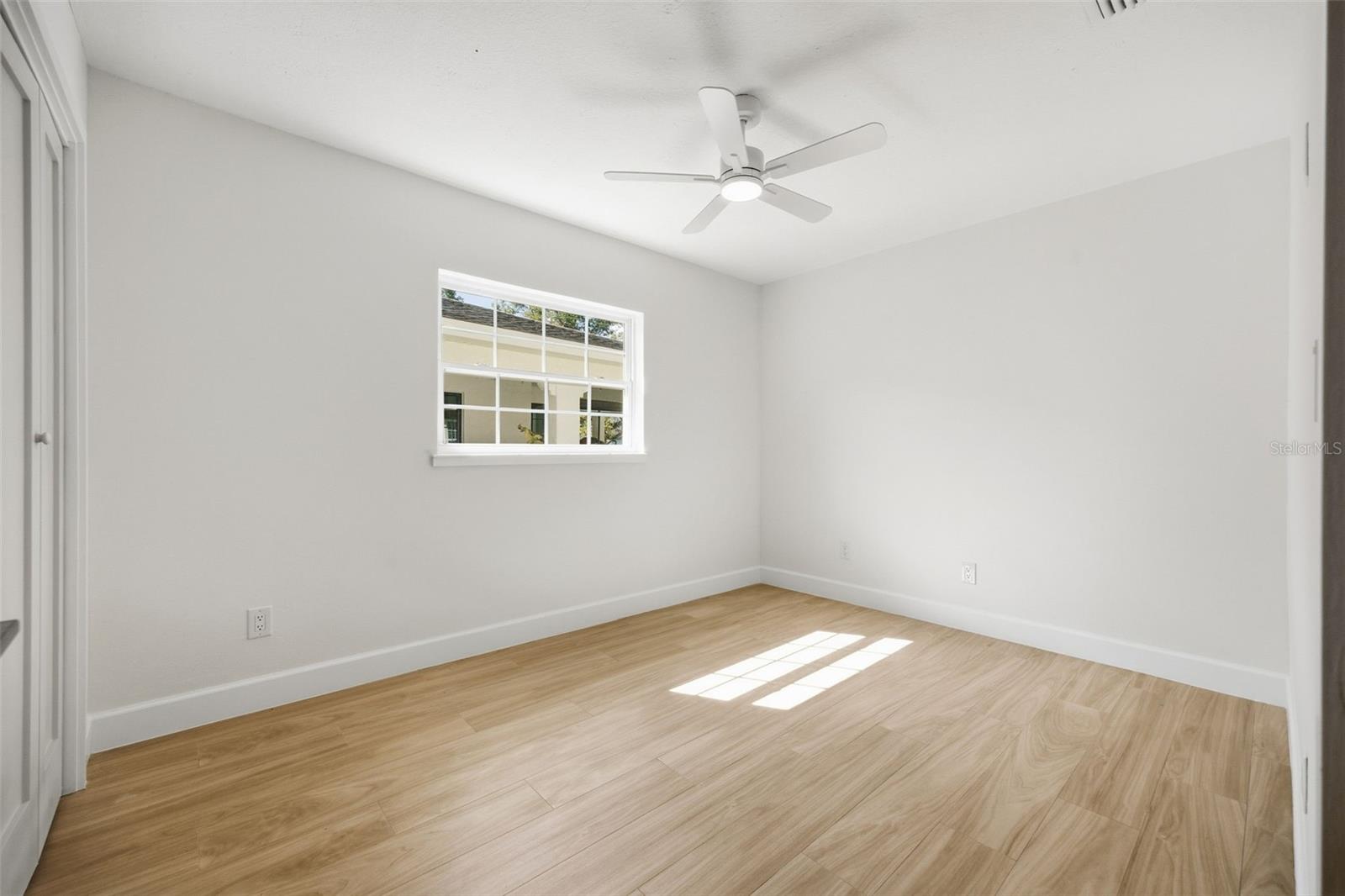 615 E DAVIS BLVD — photo 16
