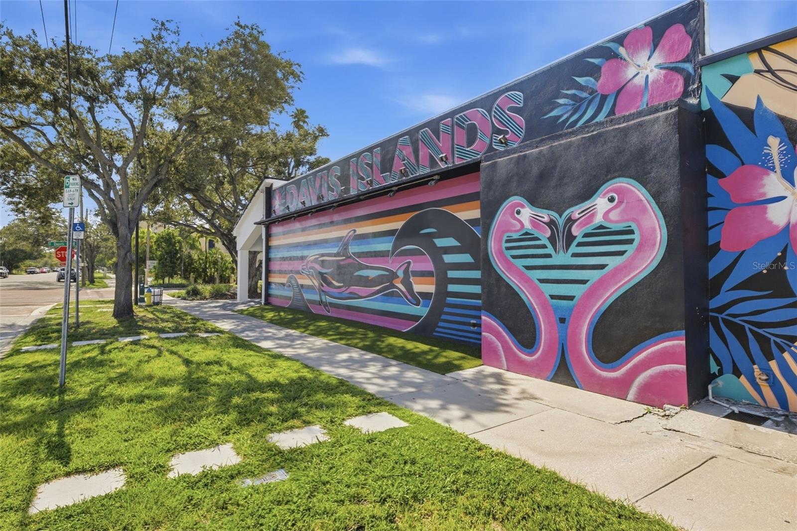 615 E DAVIS BLVD — photo 52
