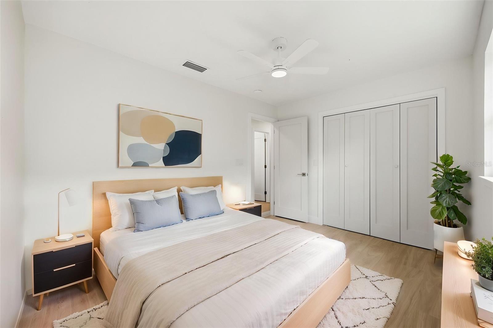 615 E DAVIS BLVD — photo 18