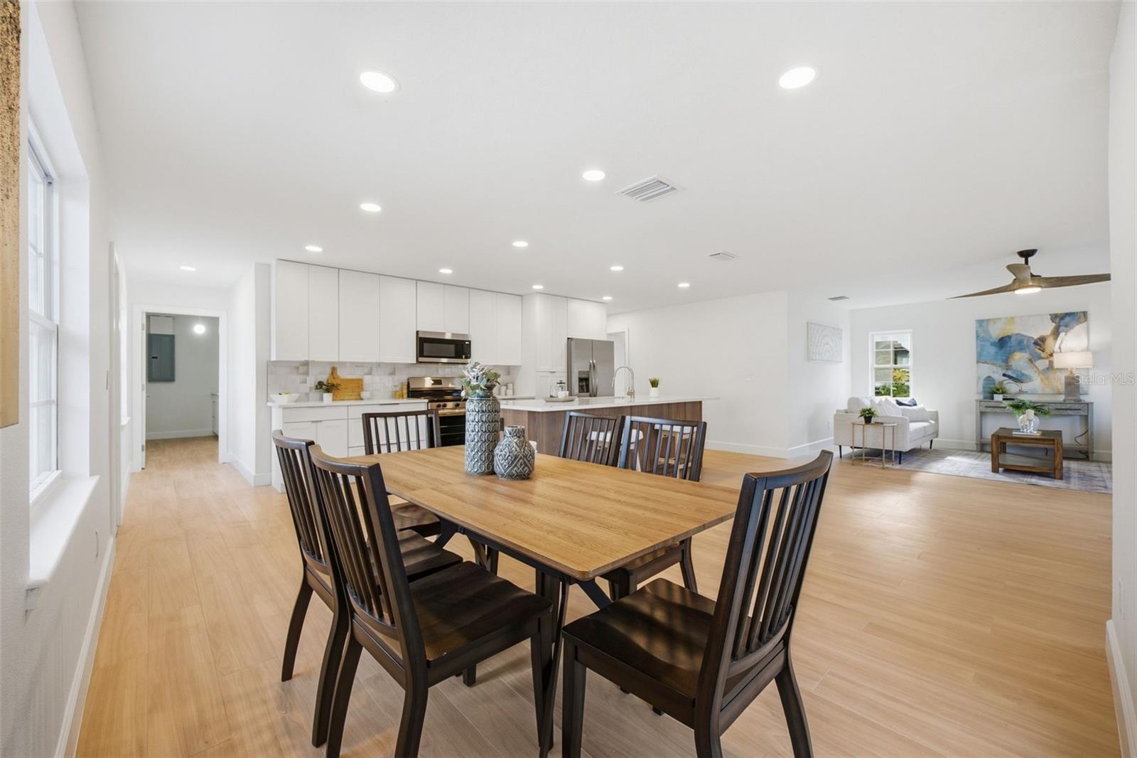 615 E DAVIS BLVD — photo 15
