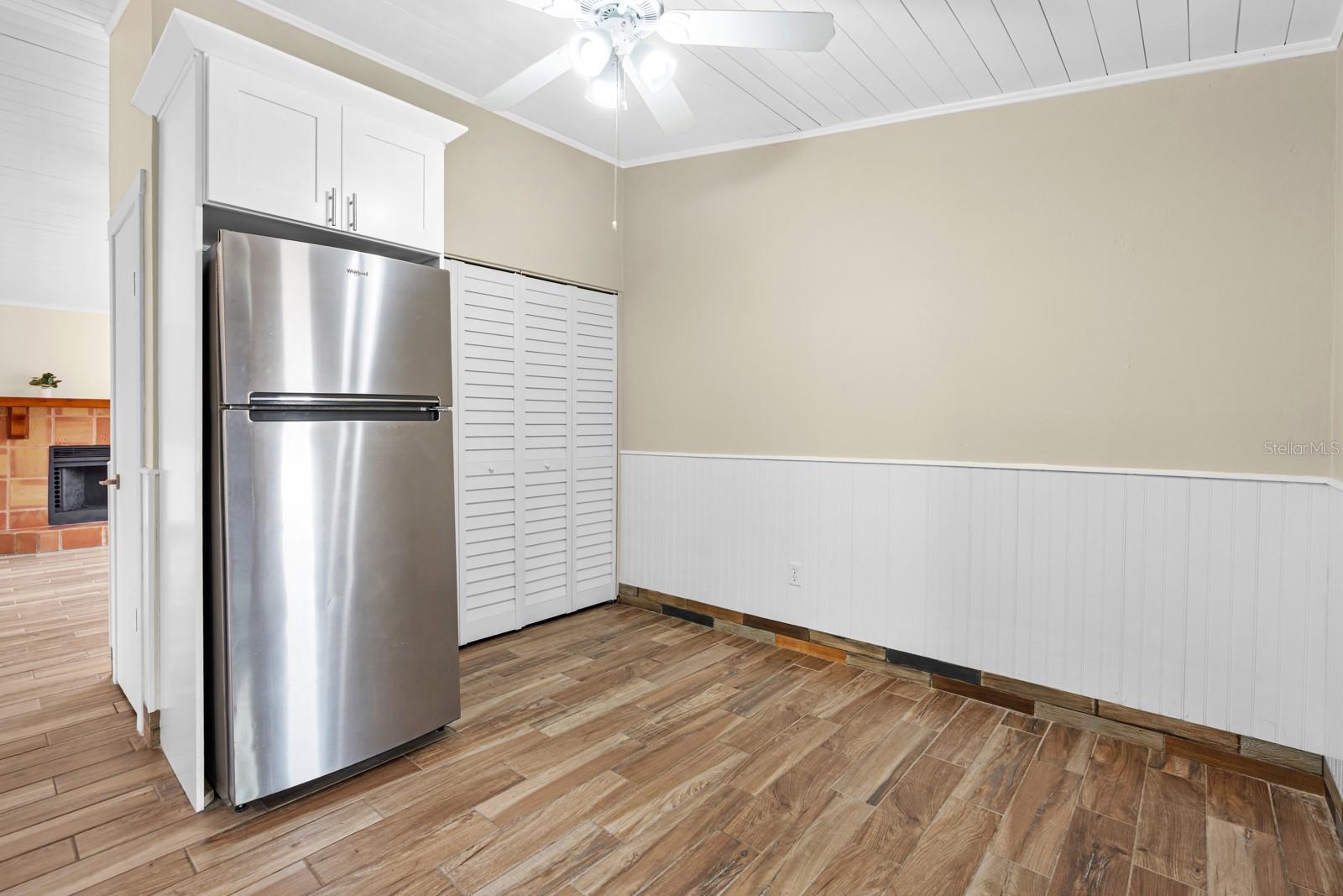 1205 MOHRLAKE DR — photo 8