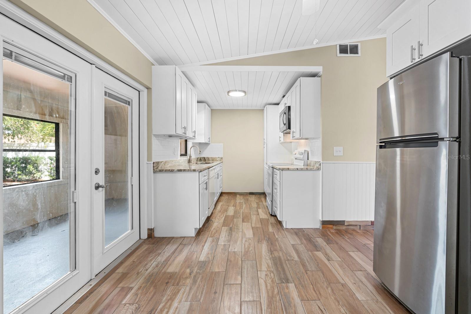 1205 MOHRLAKE DR — photo 13