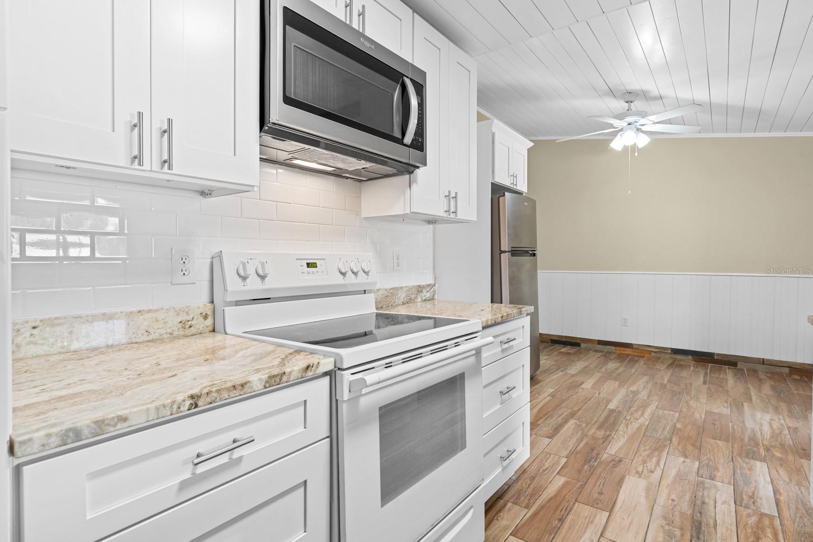 1205 MOHRLAKE DR — photo 14