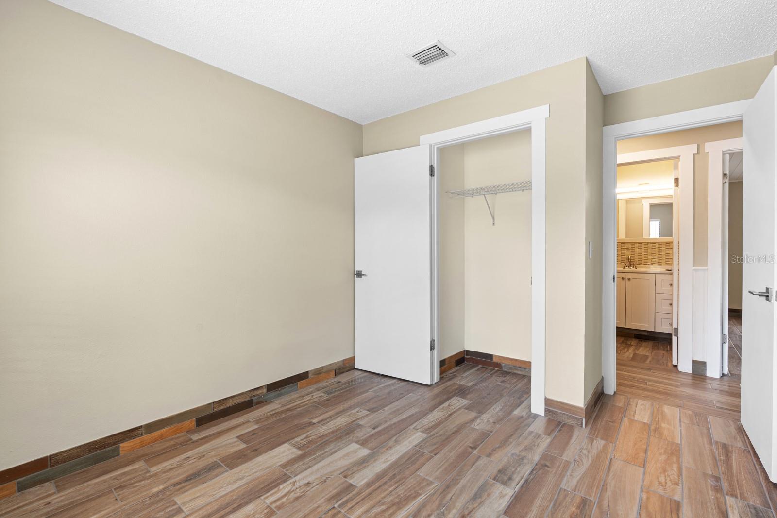 1205 MOHRLAKE DR — photo 18