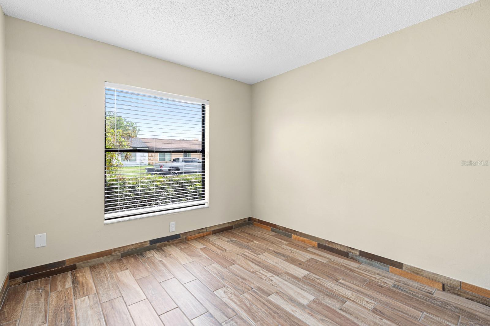 1205 MOHRLAKE DR — photo 17