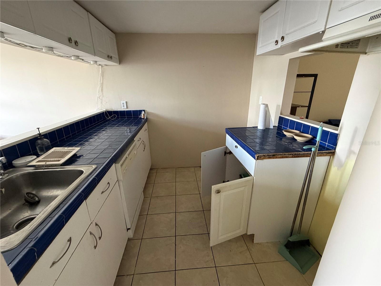 7144 WATERSIDE DR — photo 3