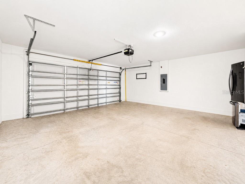 2951 ROCK SOUND ST — photo 47