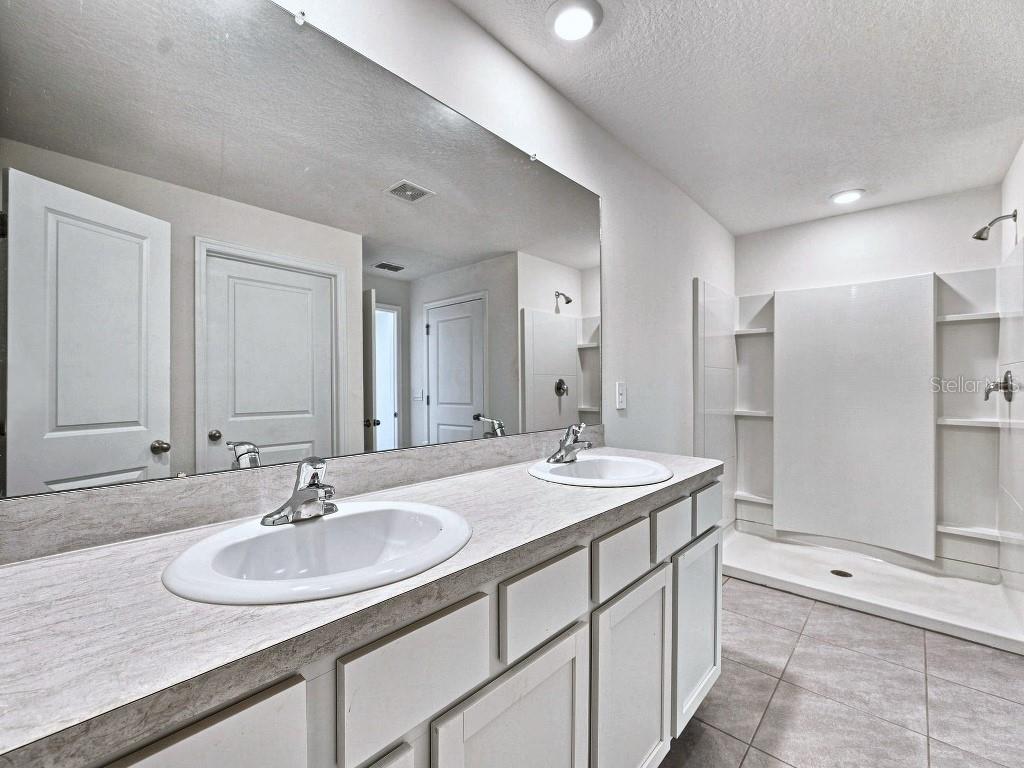 2951 ROCK SOUND ST — photo 41