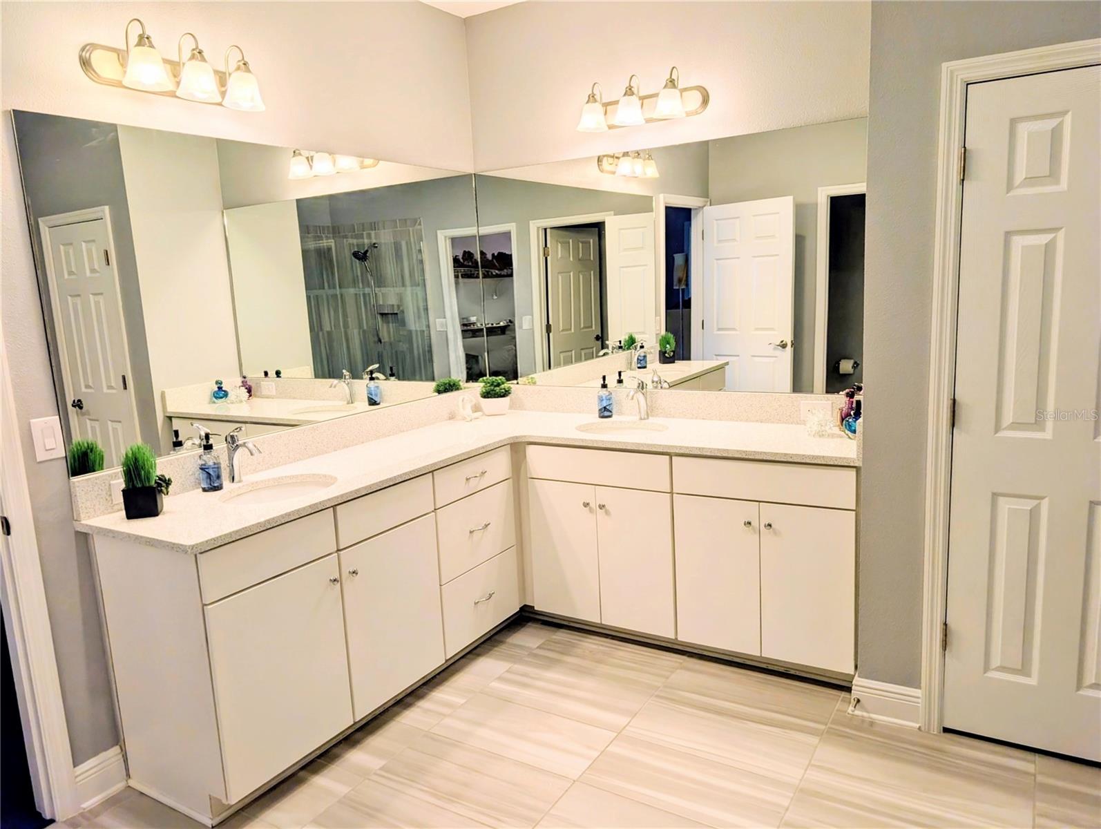 4844 ANTRIM DR — photo 15