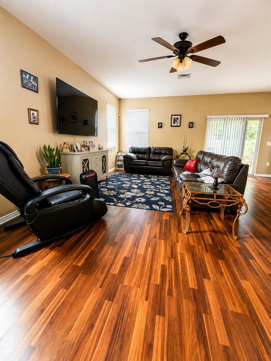 8309 TIDAL BREEZE DR — photo 4