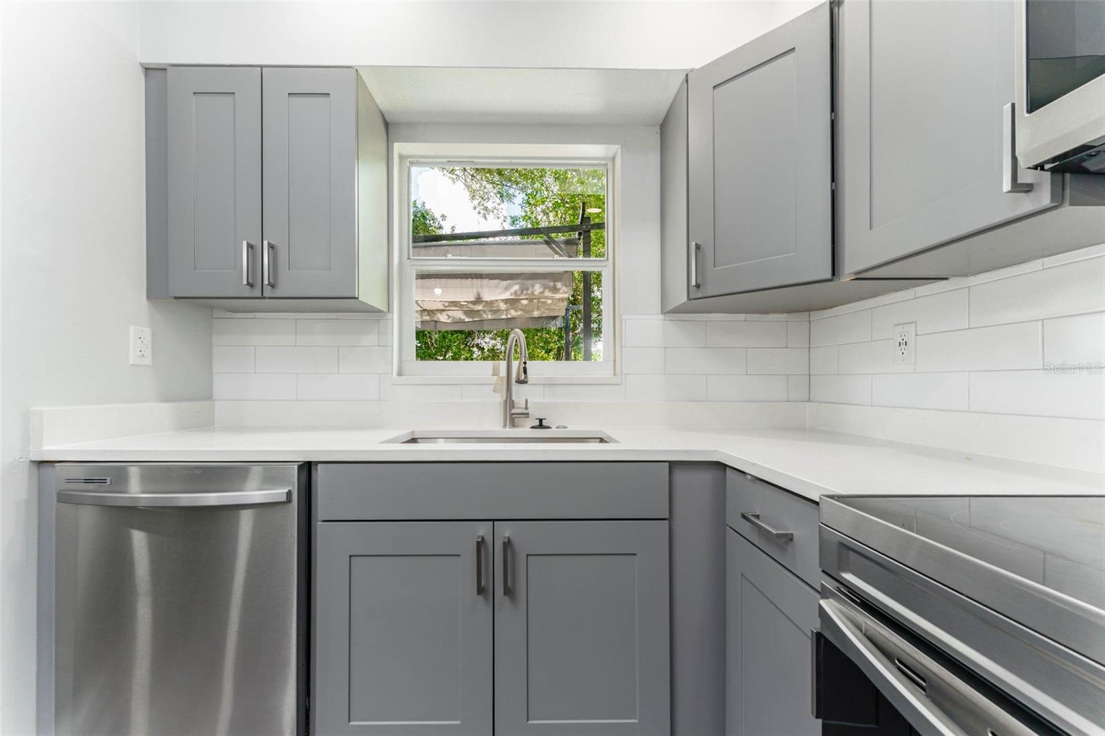 3018 E NORFOLK ST — photo 9