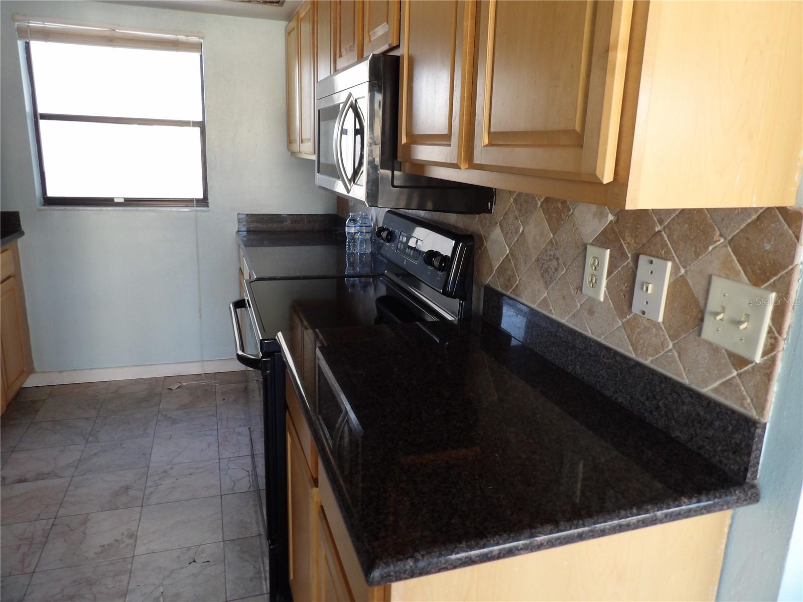 3300 COVE CAY DR #6G — photo 10