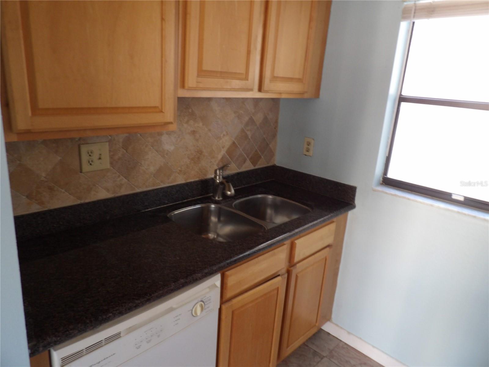 3300 COVE CAY DR #6G — photo 5