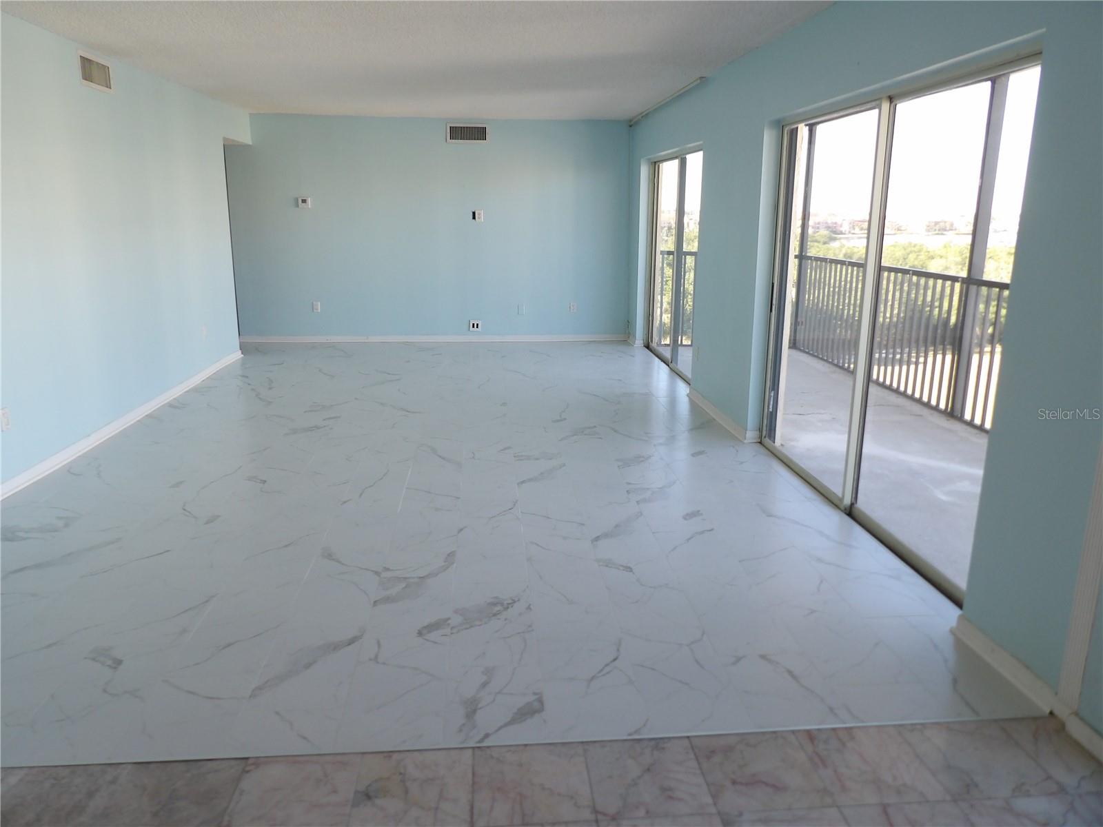 3300 COVE CAY DR #6G — photo 6