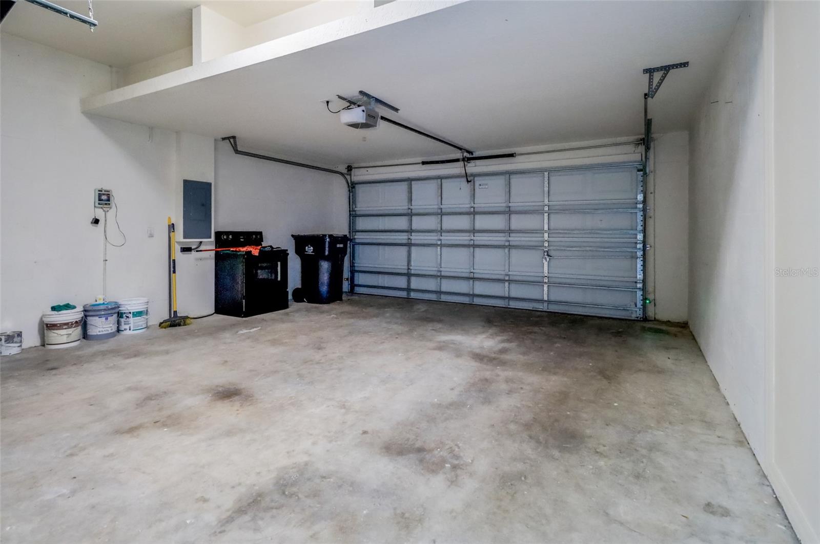207 TAYLOR BAY LN — photo 45