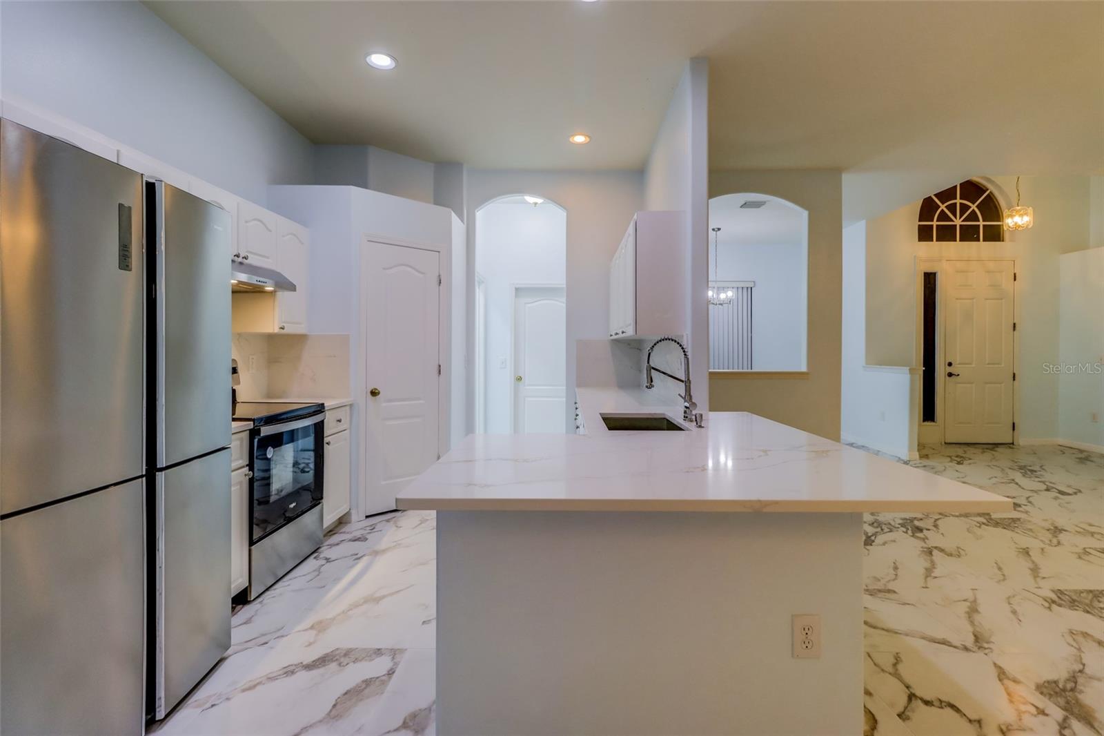 207 TAYLOR BAY LN — photo 25