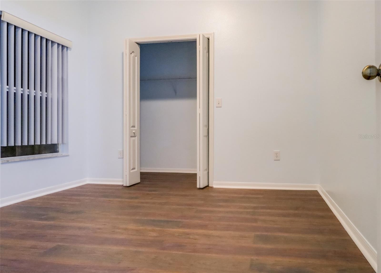 207 TAYLOR BAY LN — photo 40