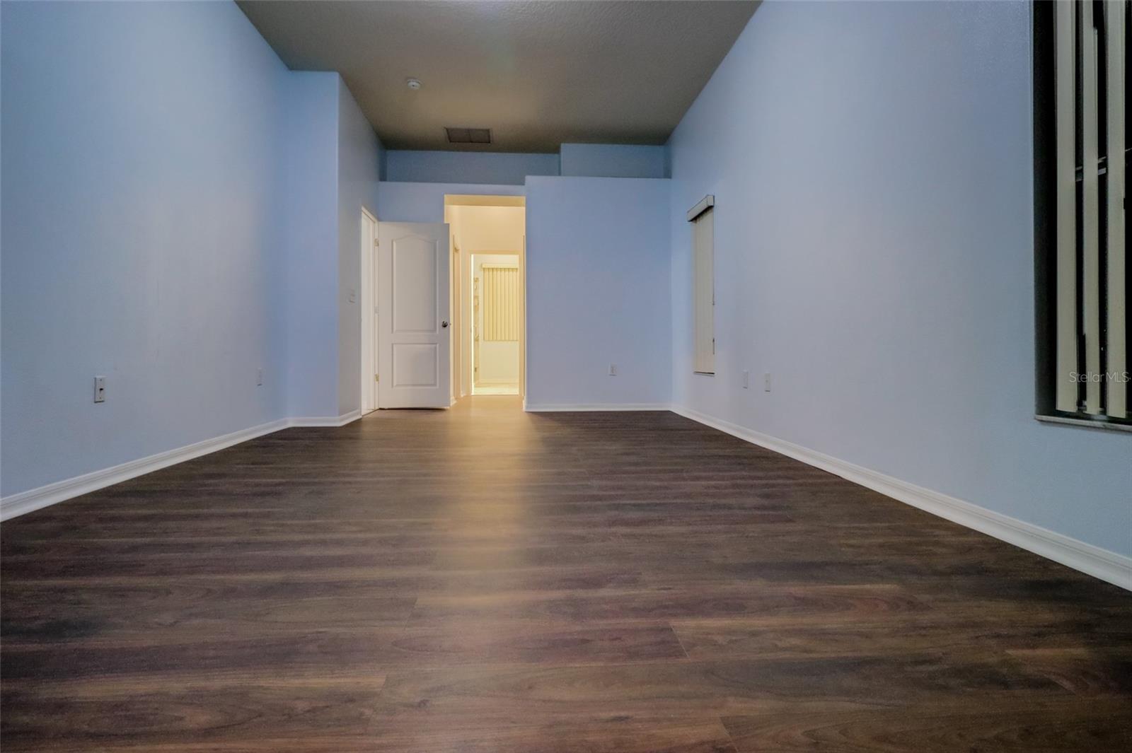 207 TAYLOR BAY LN — photo 26