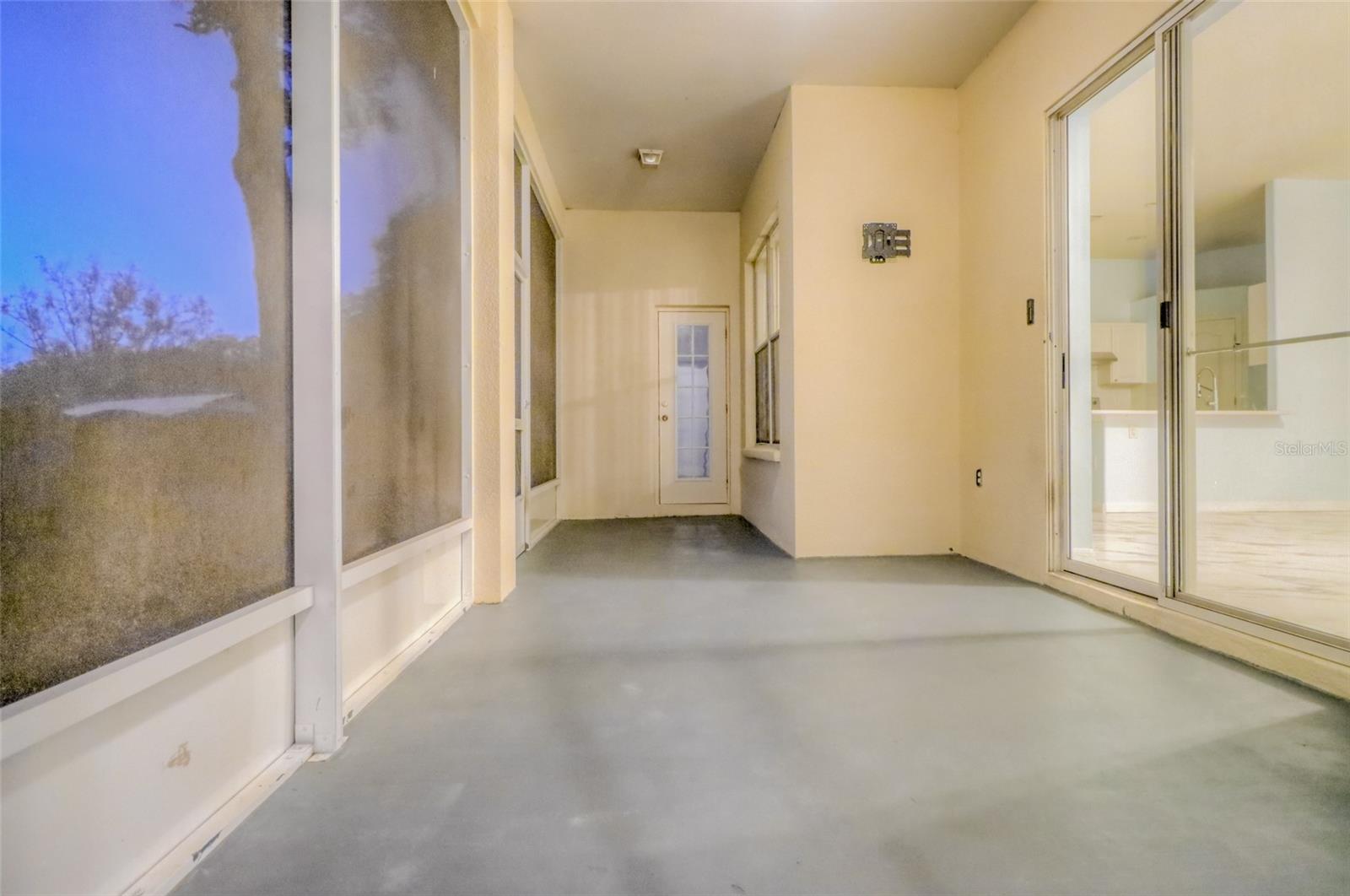 207 TAYLOR BAY LN — photo 8