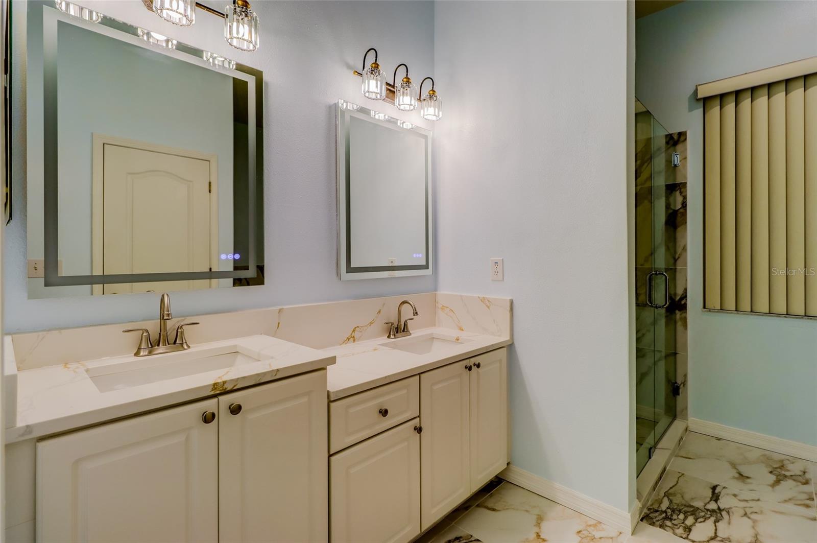 207 TAYLOR BAY LN — photo 31