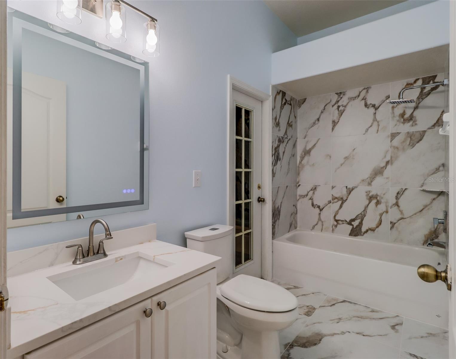 207 TAYLOR BAY LN — photo 38
