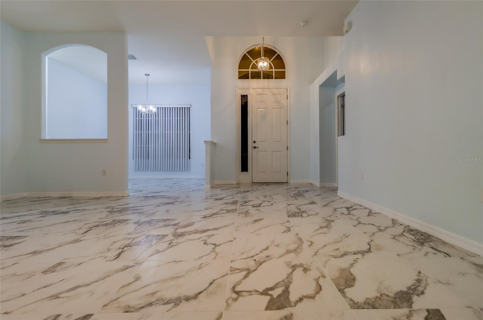 207 TAYLOR BAY LN — photo 17