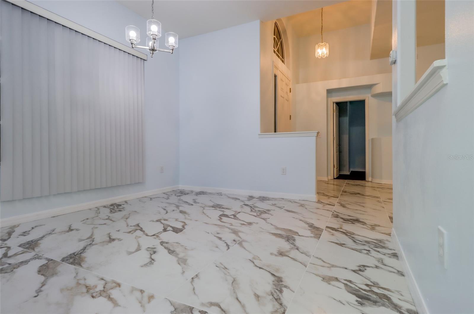 207 TAYLOR BAY LN — photo 10