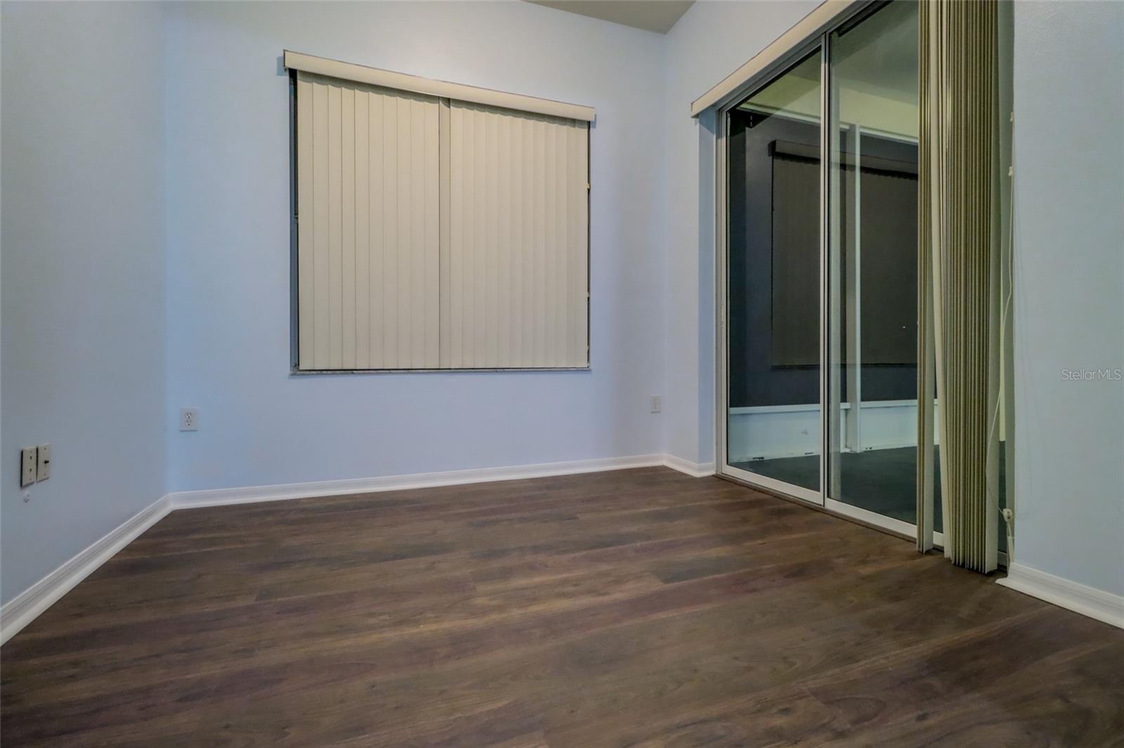 207 TAYLOR BAY LN — photo 29