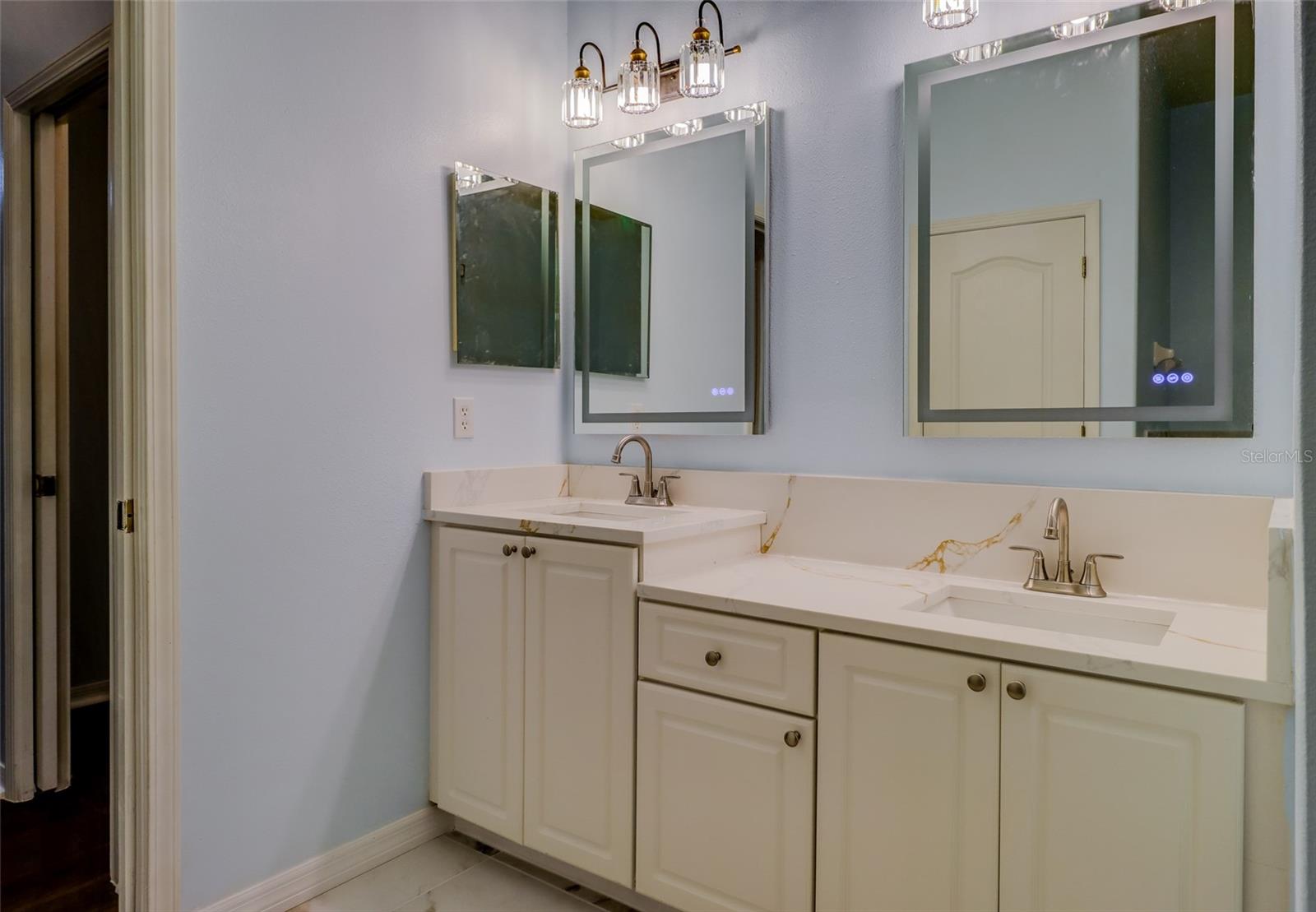 207 TAYLOR BAY LN — photo 33