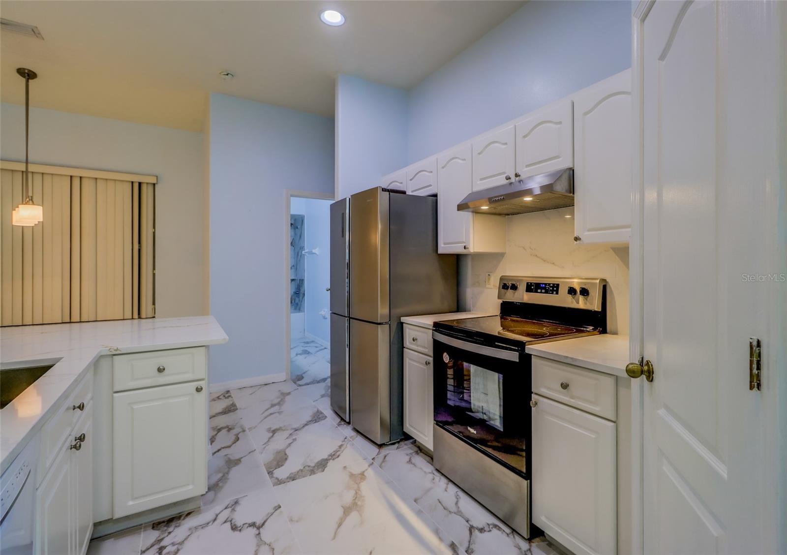 207 TAYLOR BAY LN — photo 21