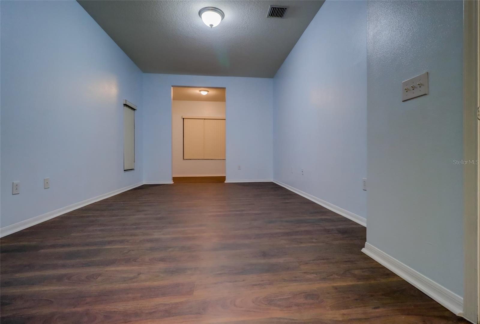 207 TAYLOR BAY LN — photo 28