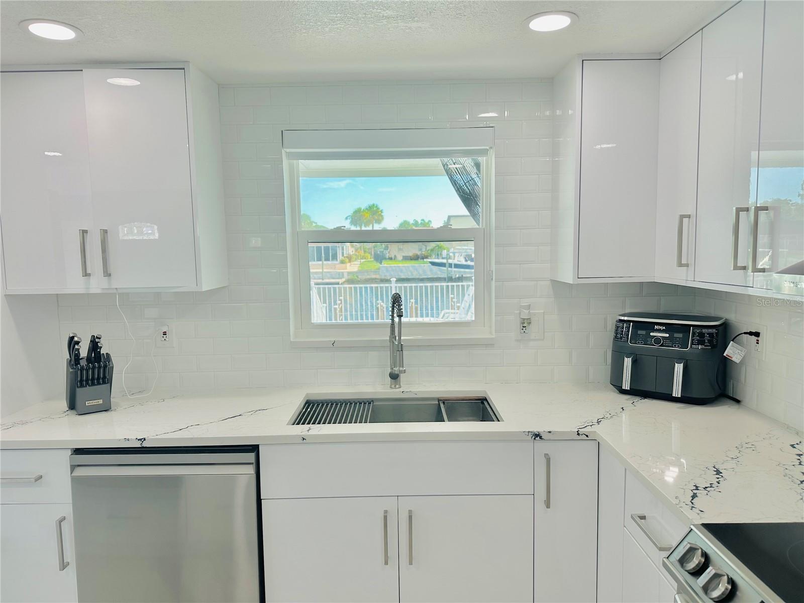 4229 FLORAMAR TER — photo 15