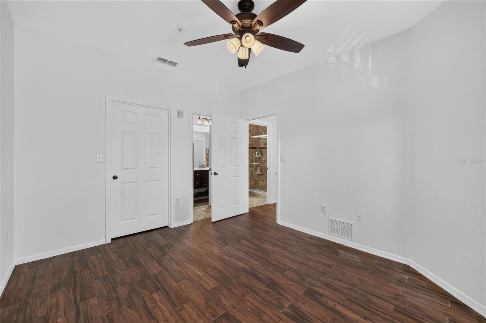 10103 COURTNEY OAKS CIR #302 — photo 16