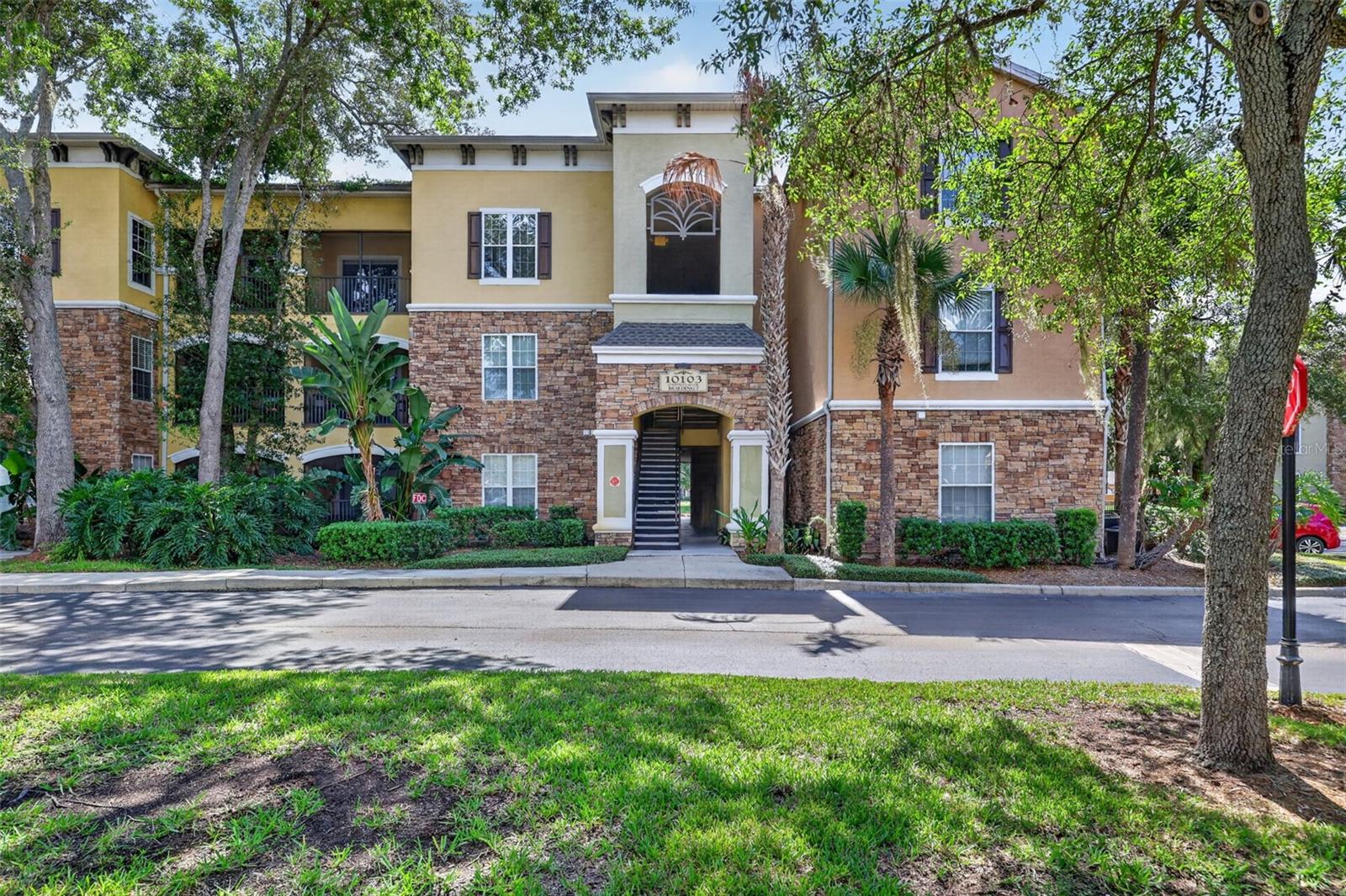 10103 COURTNEY OAKS CIR #302 — photo 4