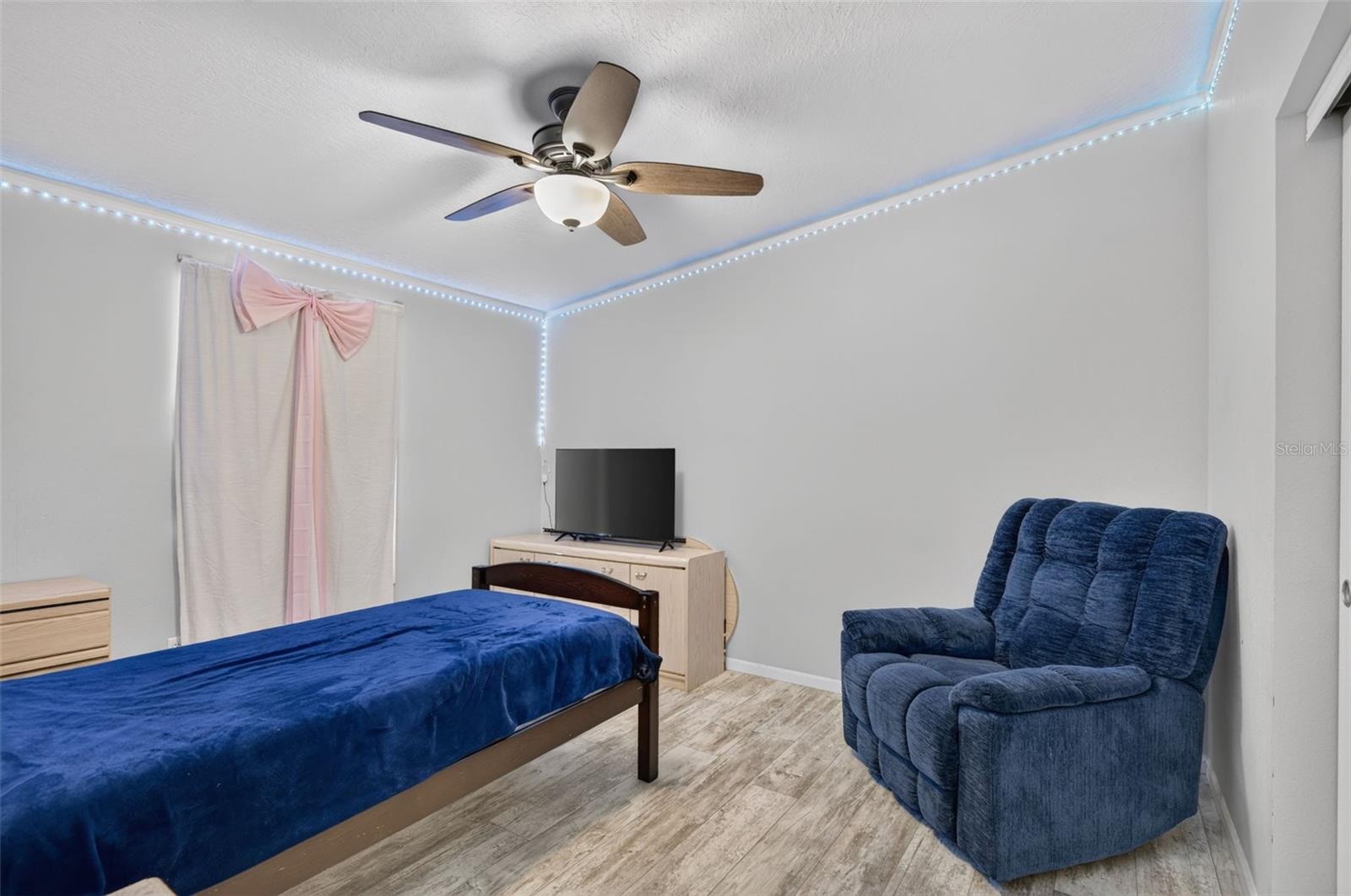 21812 FIELD OF DREAMS LN — photo 32
