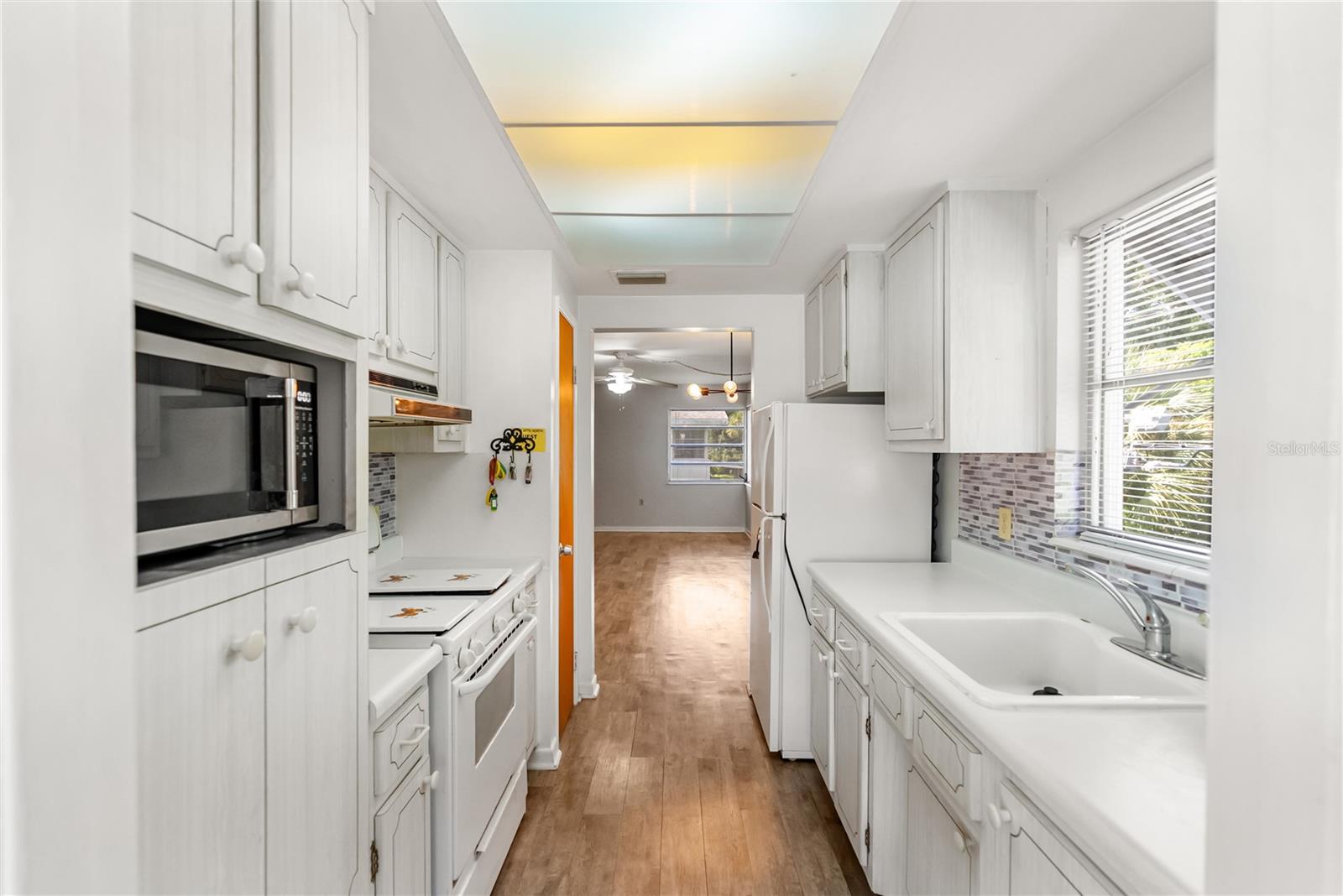 6050 21ST ST N #20 — photo 4