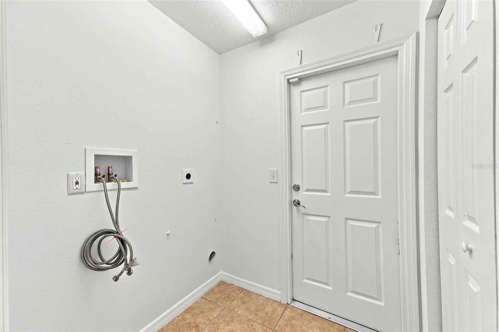 37150 HIGHLAND BLUFF CIR — photo 33
