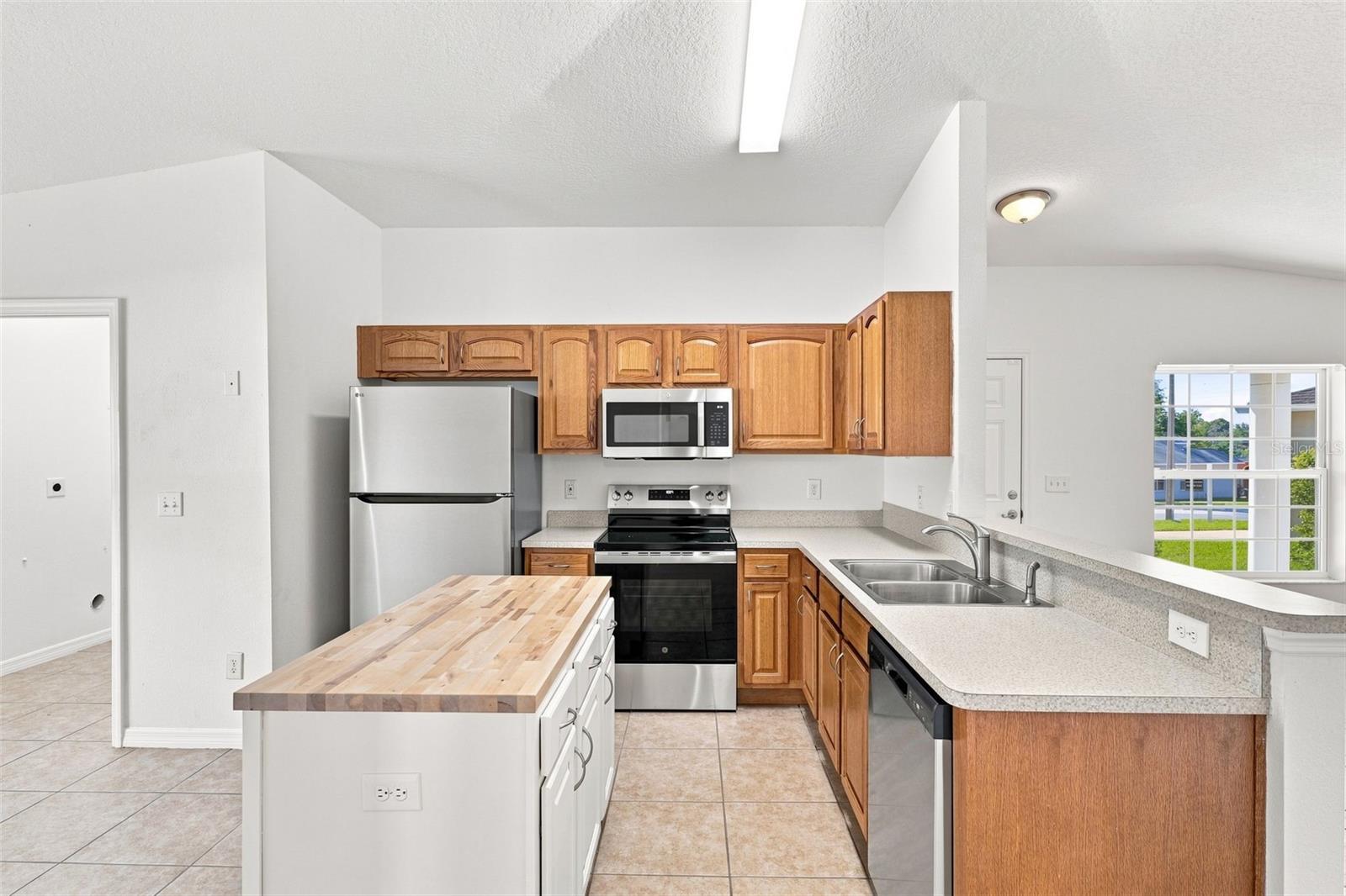 37150 HIGHLAND BLUFF CIR — photo 4