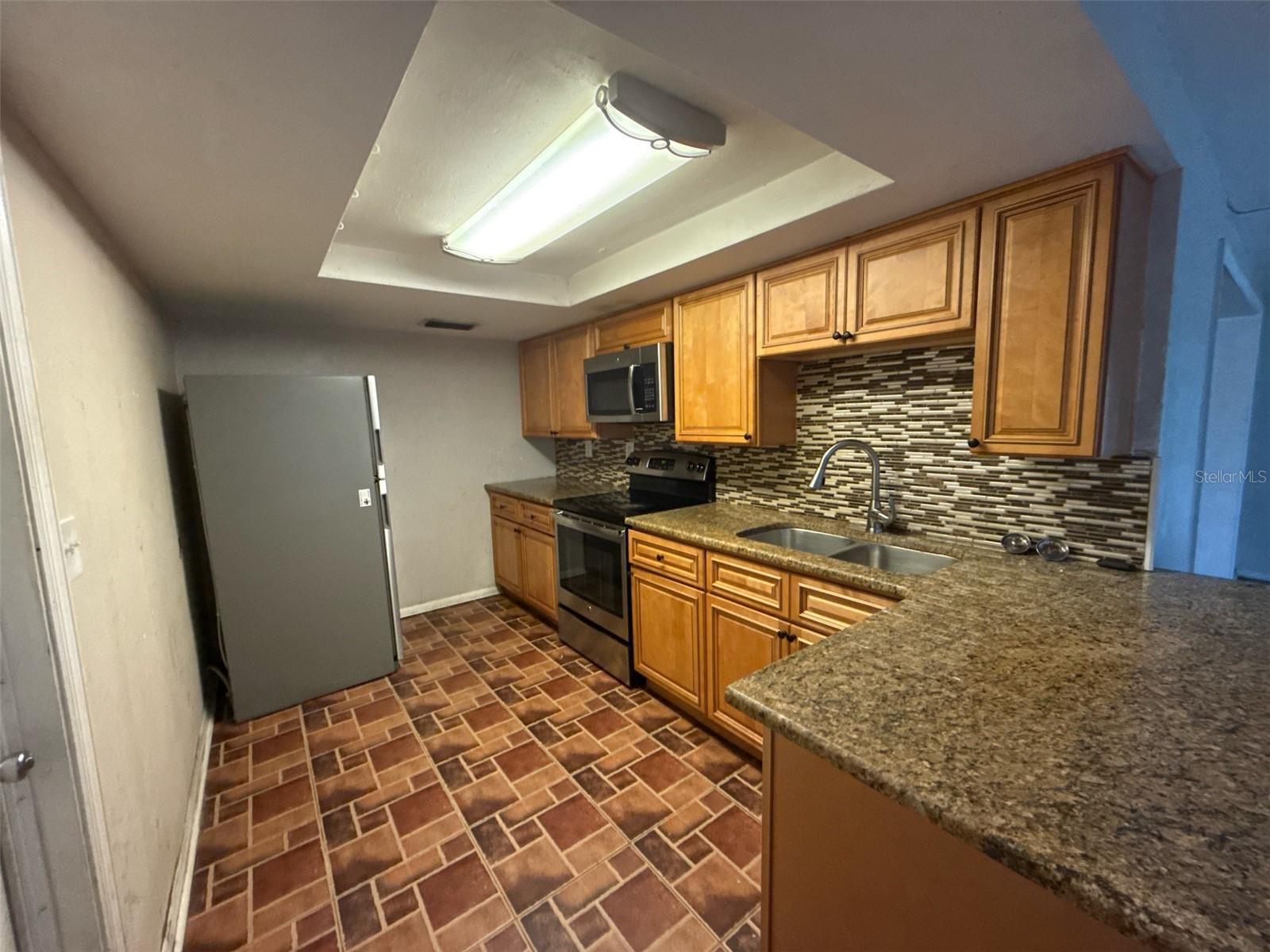 9220 LIDO LN — photo 2