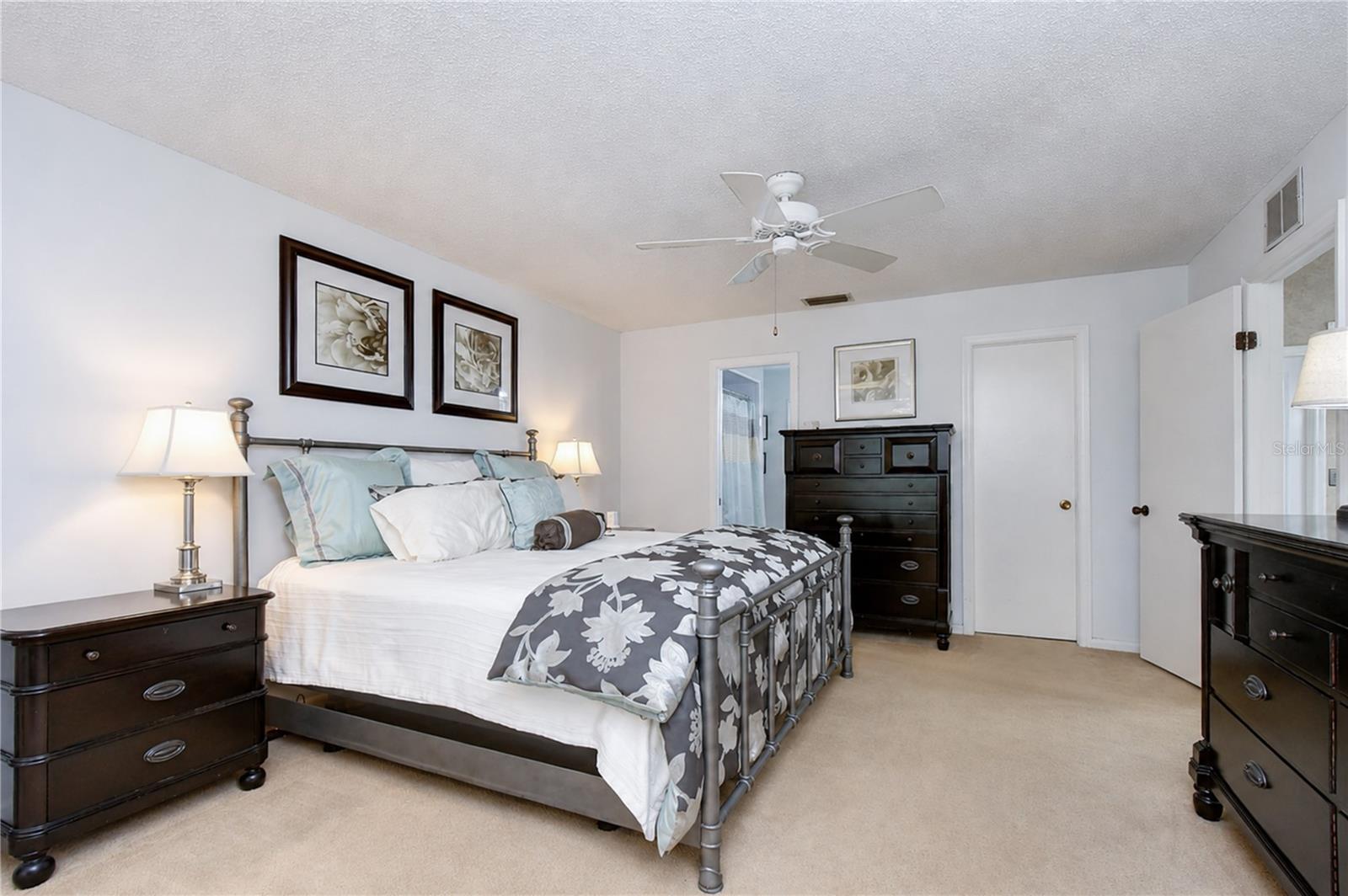 3917 KING DR — photo 31