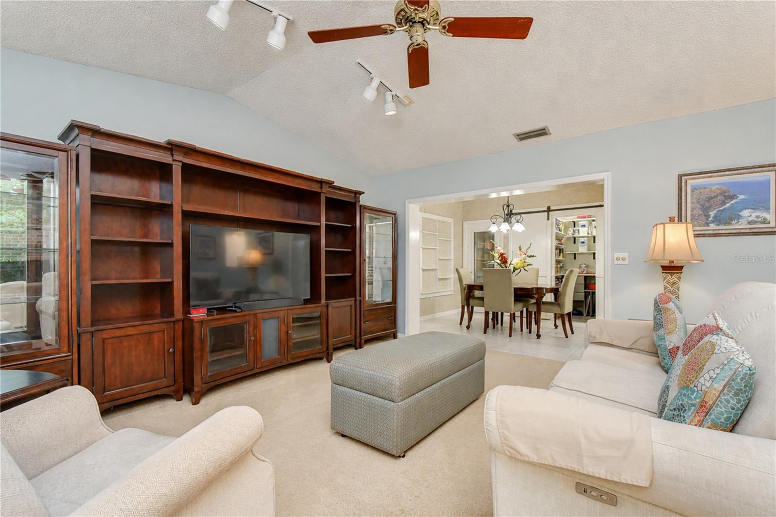 3917 KING DR — photo 34