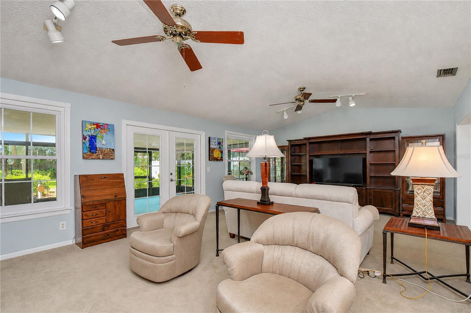 3917 KING DR — photo 38