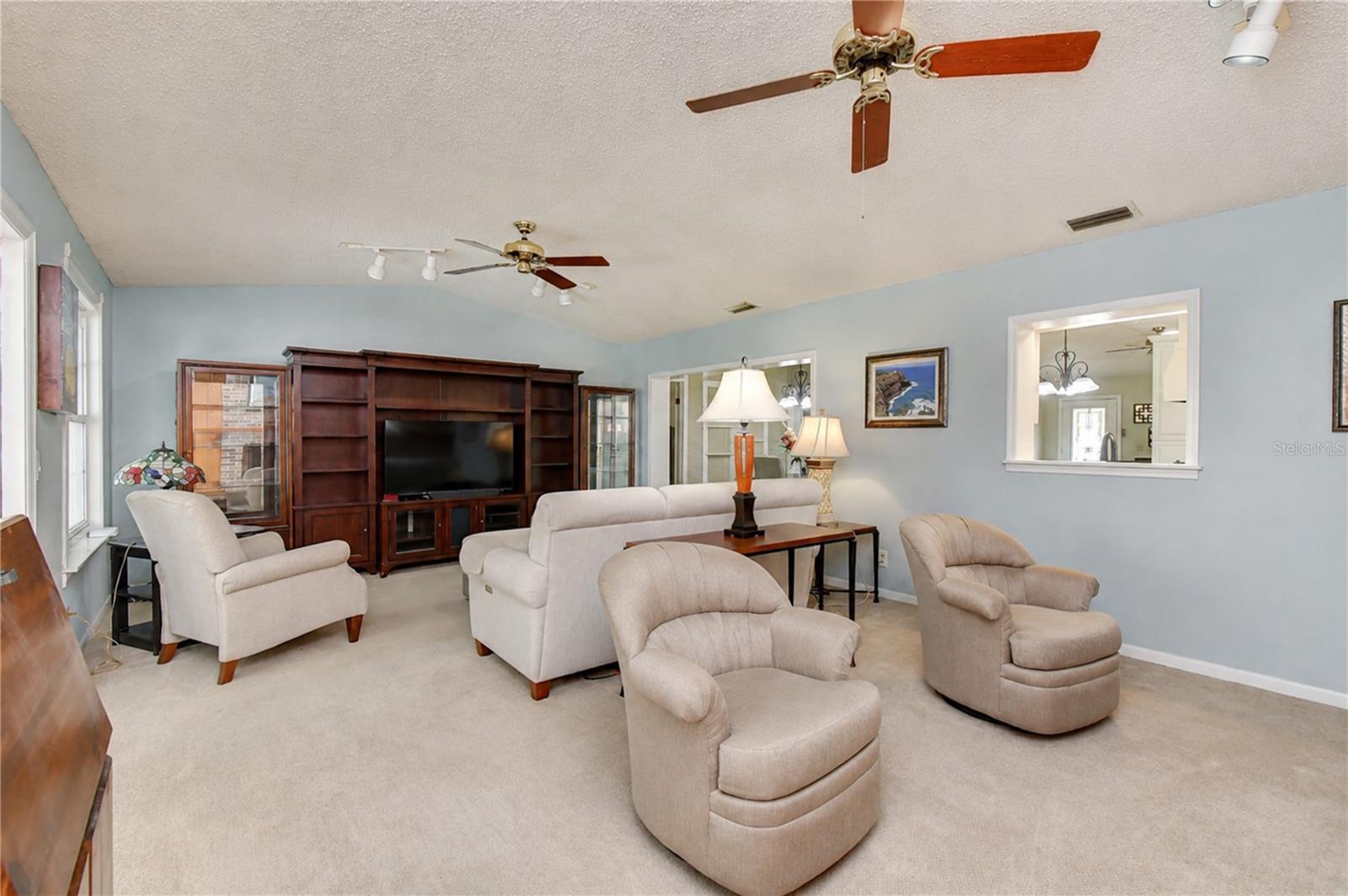 3917 KING DR — photo 37