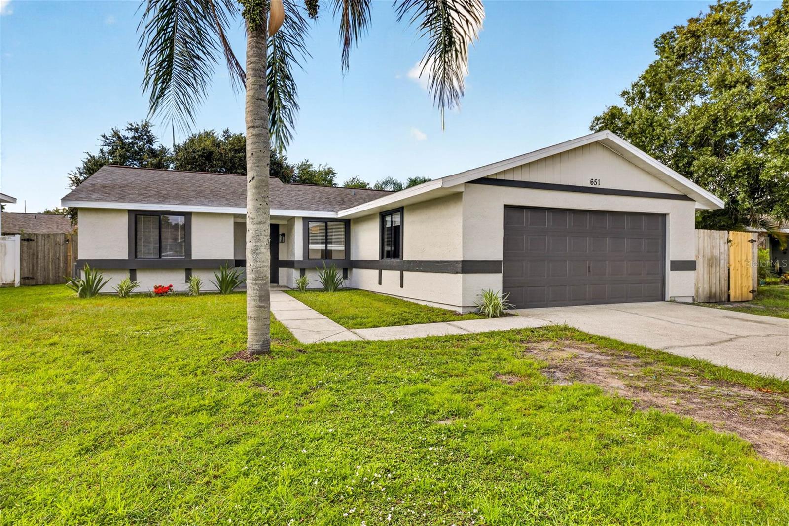 651 TIMBER BAY CIR E — photo 2