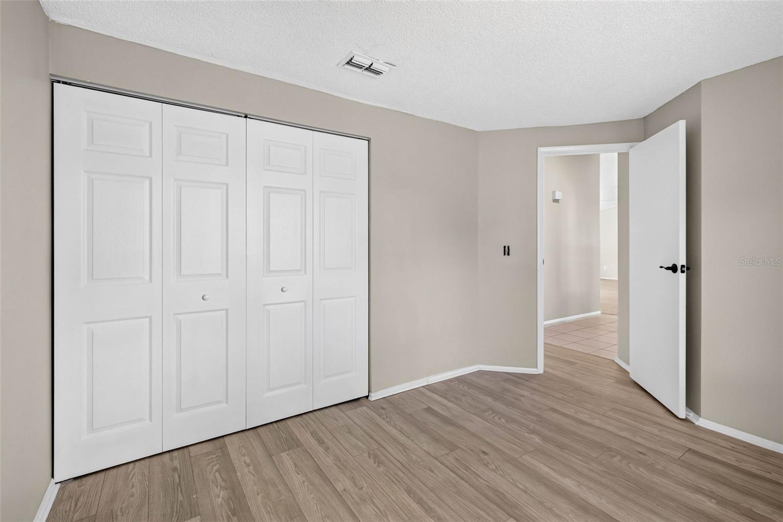 651 TIMBER BAY CIR E — photo 26