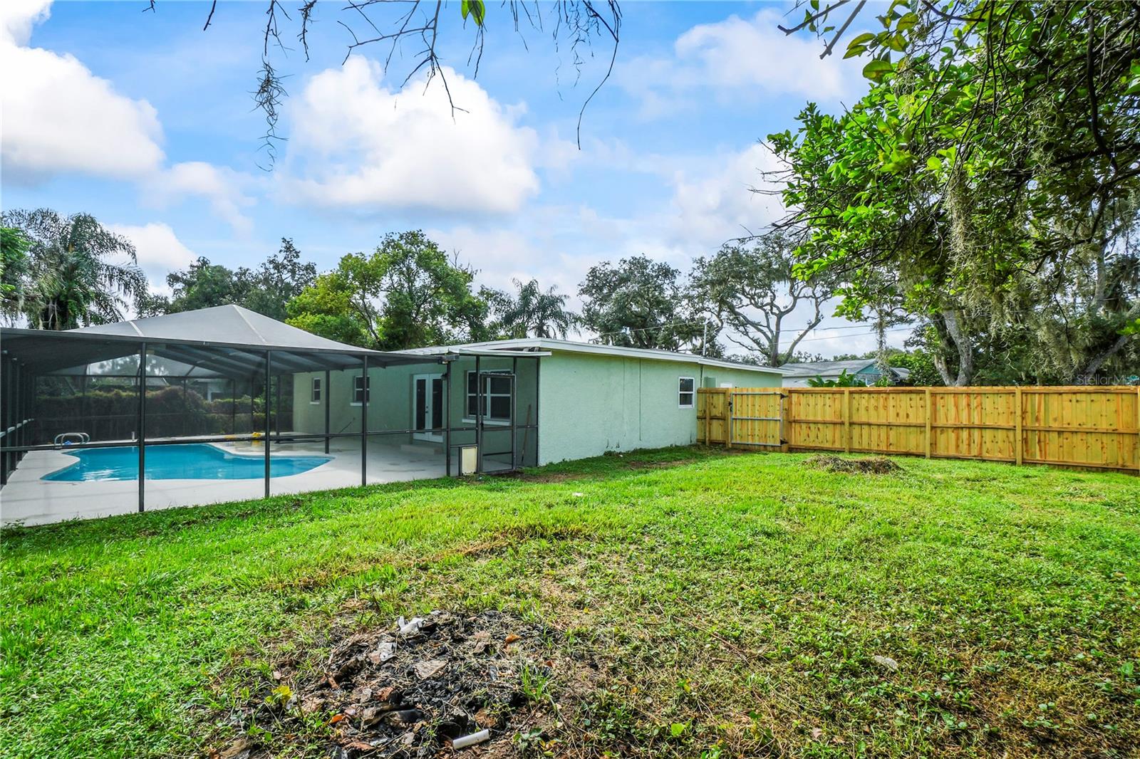 202 GAY RD — photo 36