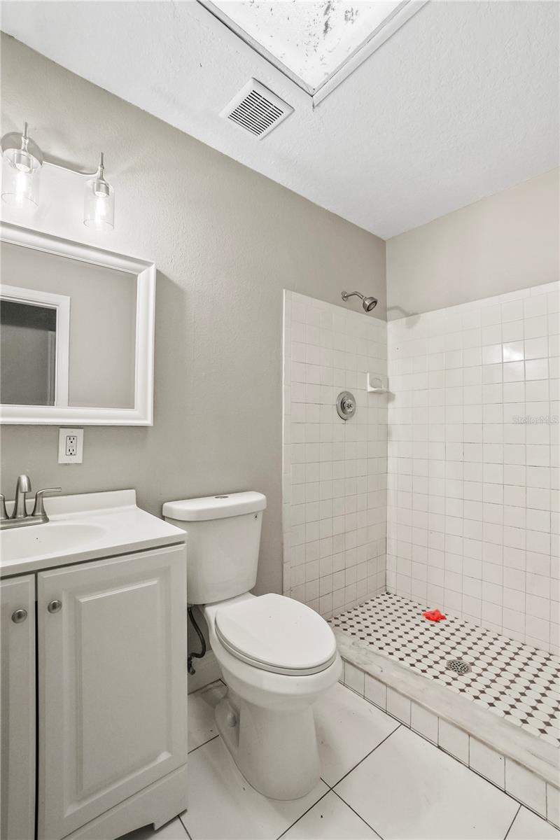 202 GAY RD — photo 27