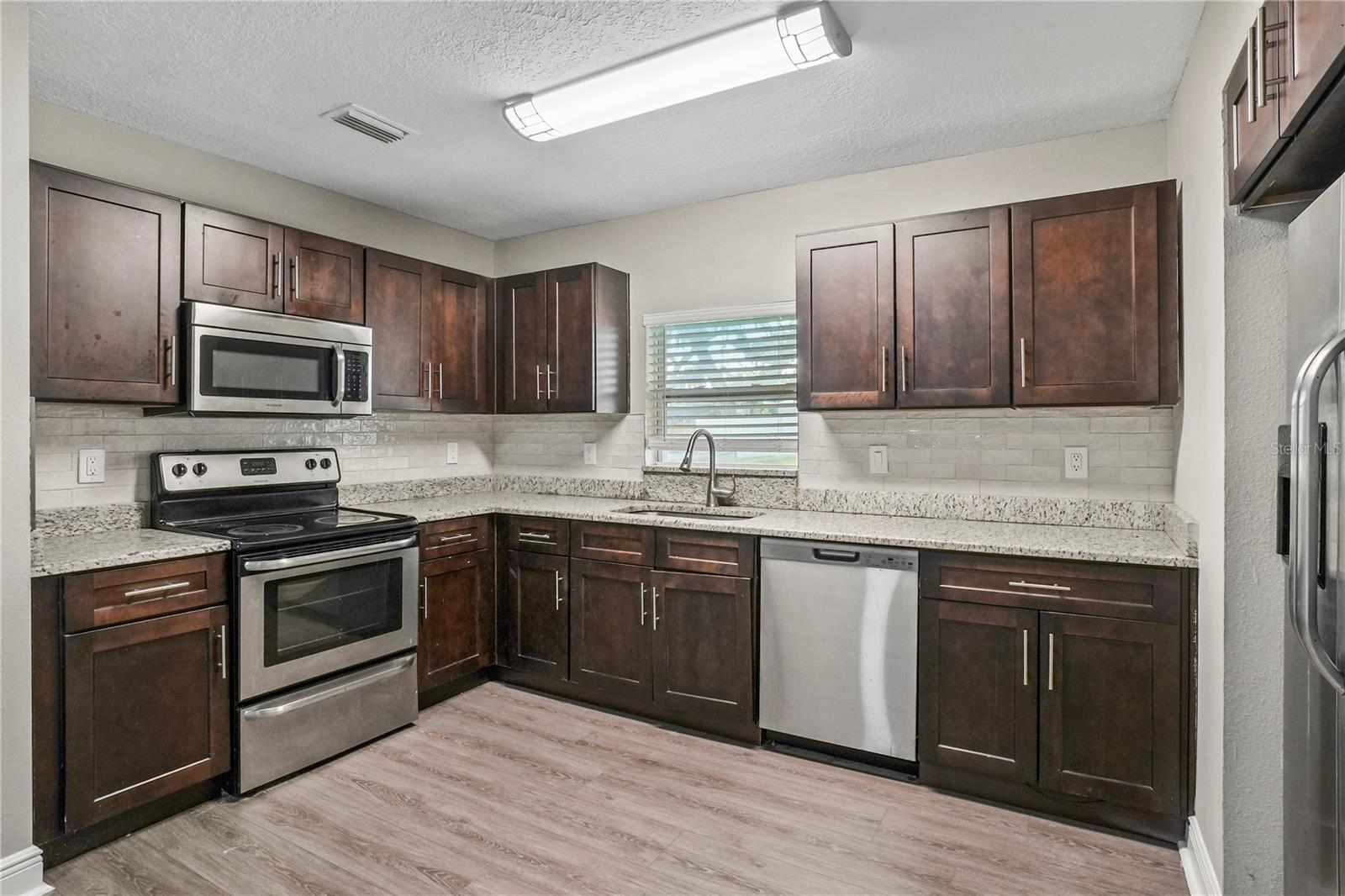 202 GAY RD — photo 10