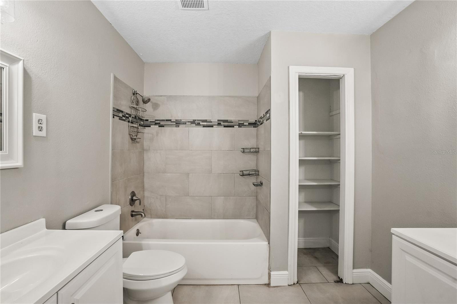 202 GAY RD — photo 22
