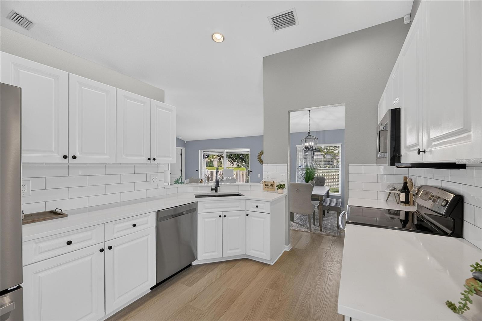 5627 WAR ADMIRAL DR — photo 23